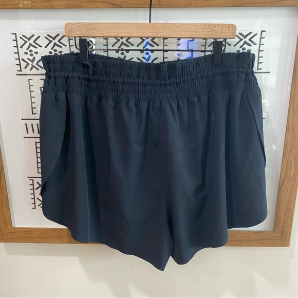 A&F YPB Running Shorts - Picture 4 of 6